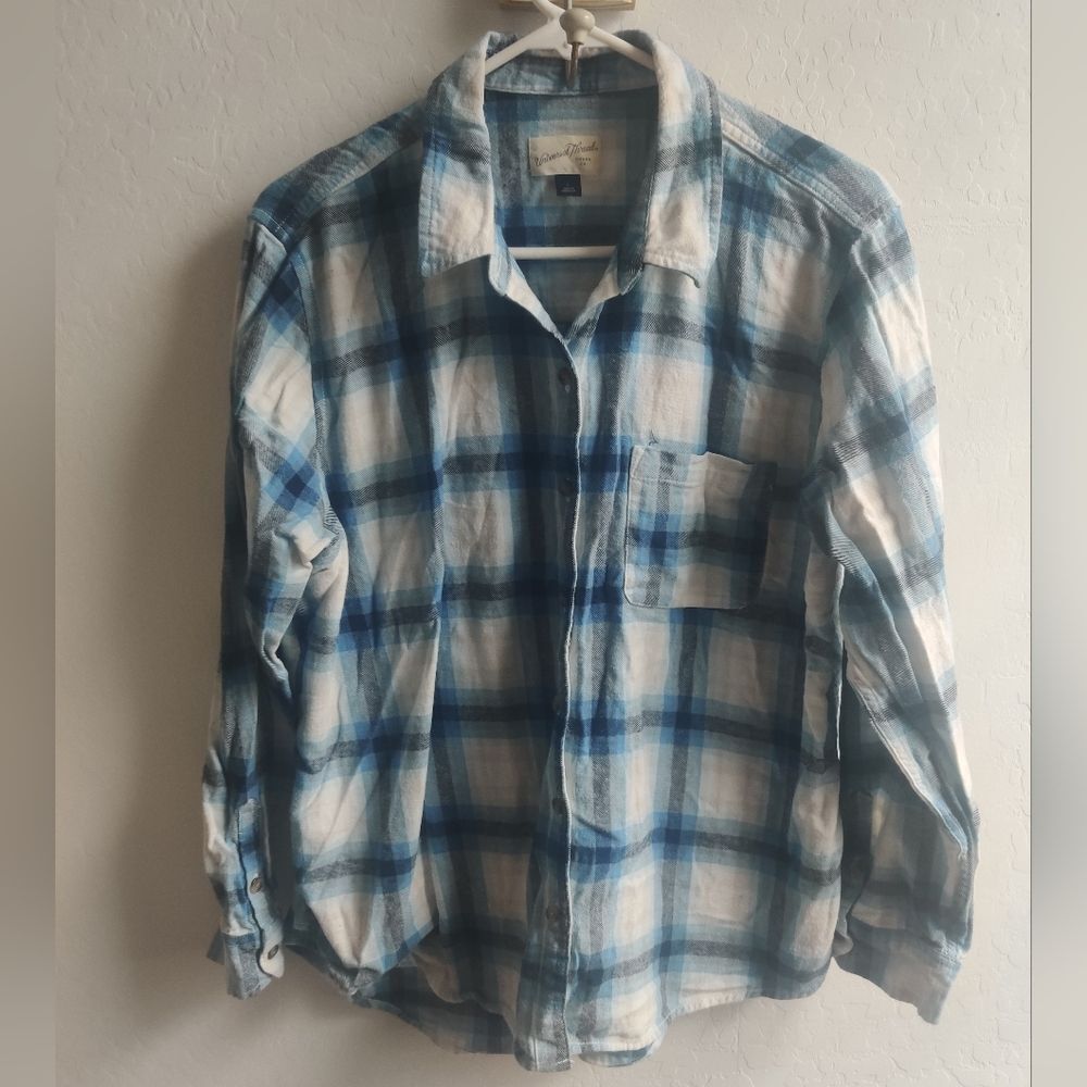 Universal Threads Mens white & blue checkered plaid Button down cotton shirt_Lar